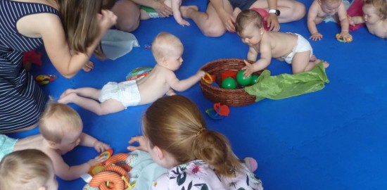 Cvičení s dětmi nar.ŘÍJEN 2019
